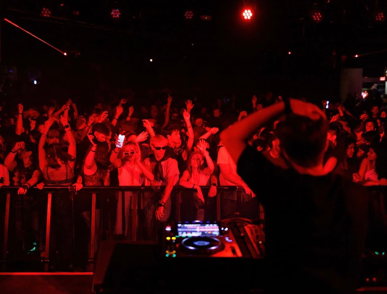 WORMER live photo 7